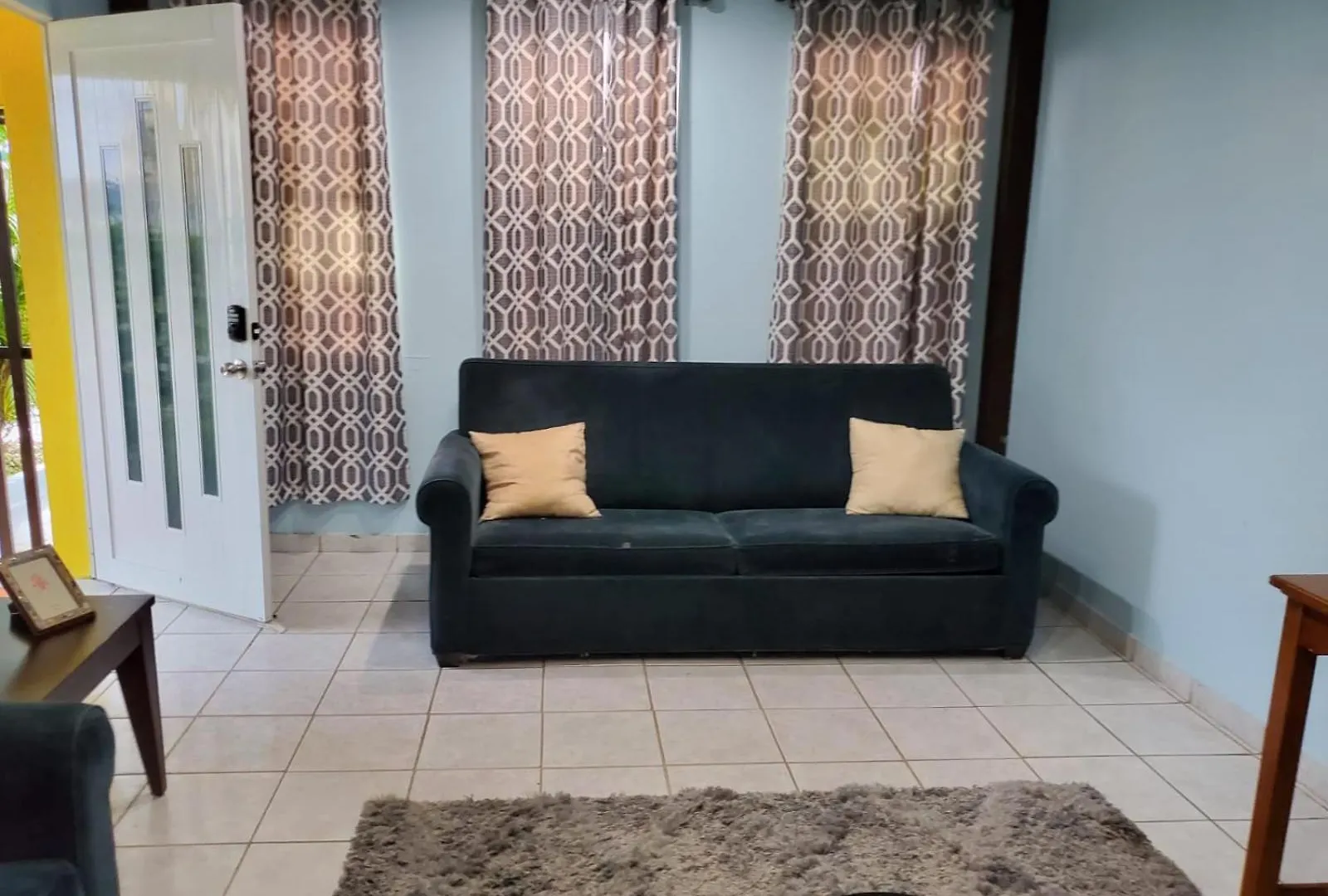 Chic Family-Friendly Home Sleeps Up To 12 People, Right Unit Catano Puerto Rico