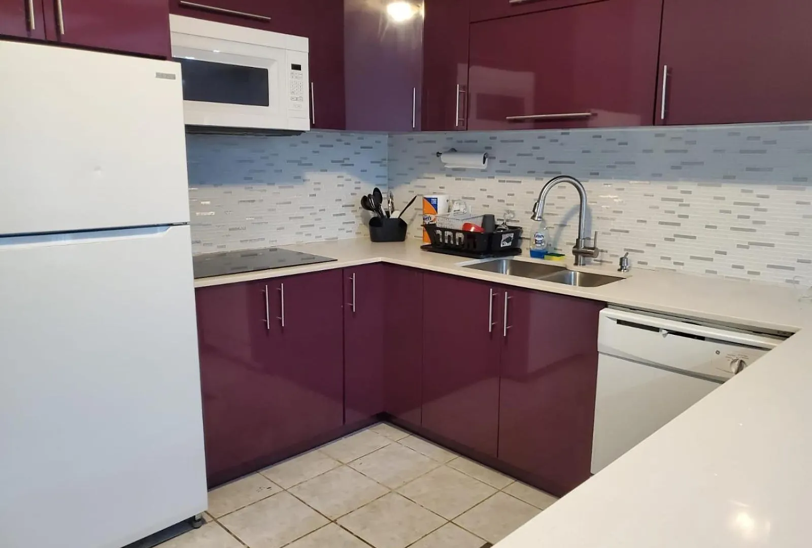 Apartment Chic Family-Friendly Home Sleeps Up To 12 People, Right Unit Catano