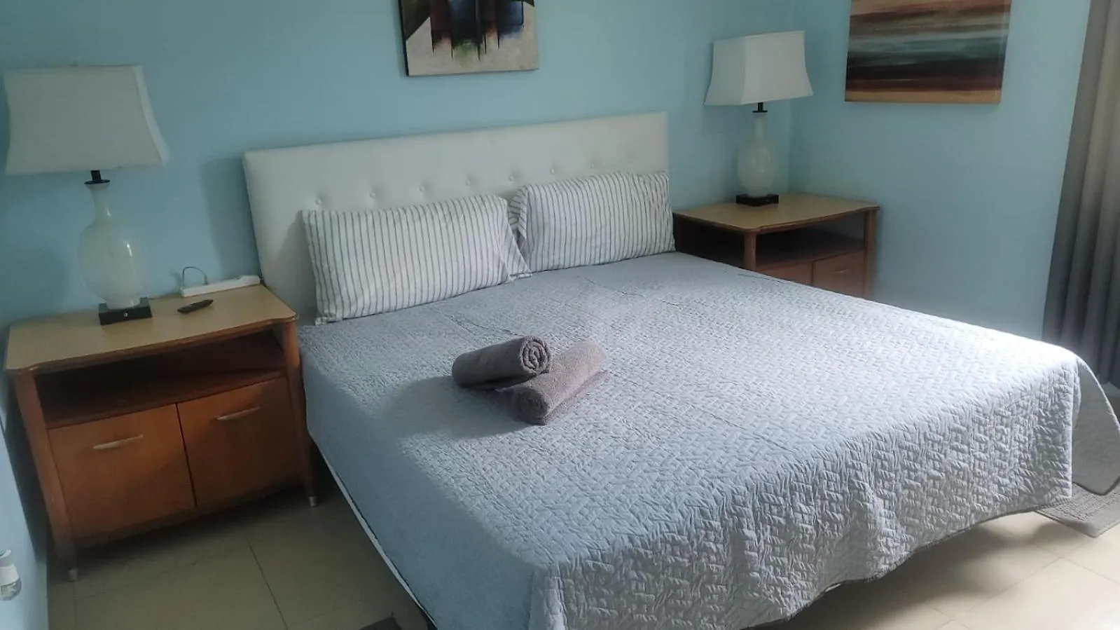 Chic Family-Friendly Home Sleeps Up To 12 People, Right Unit Catano Puerto Rico